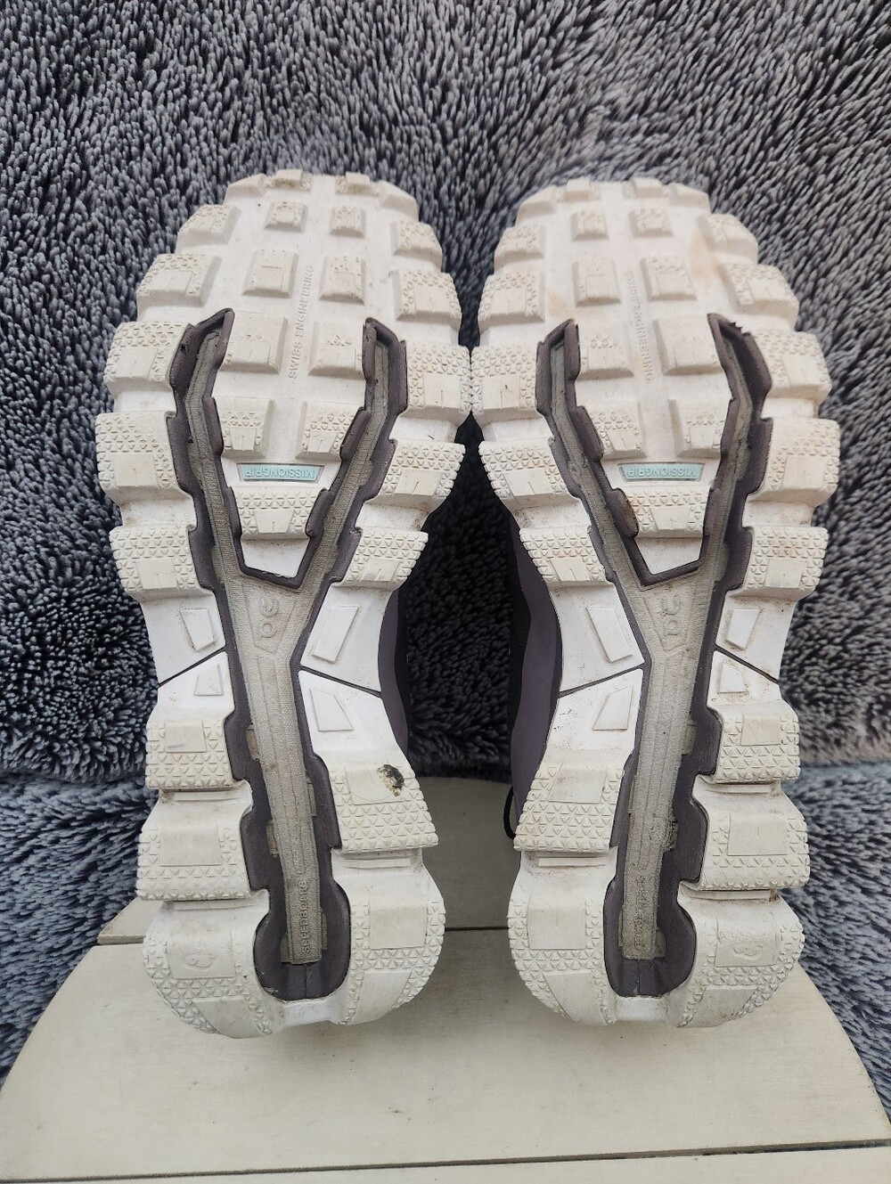 On Cloudventure Shadow Grape Athletic Hiking Shoes Women's Size 9 - Picture 7 of 8